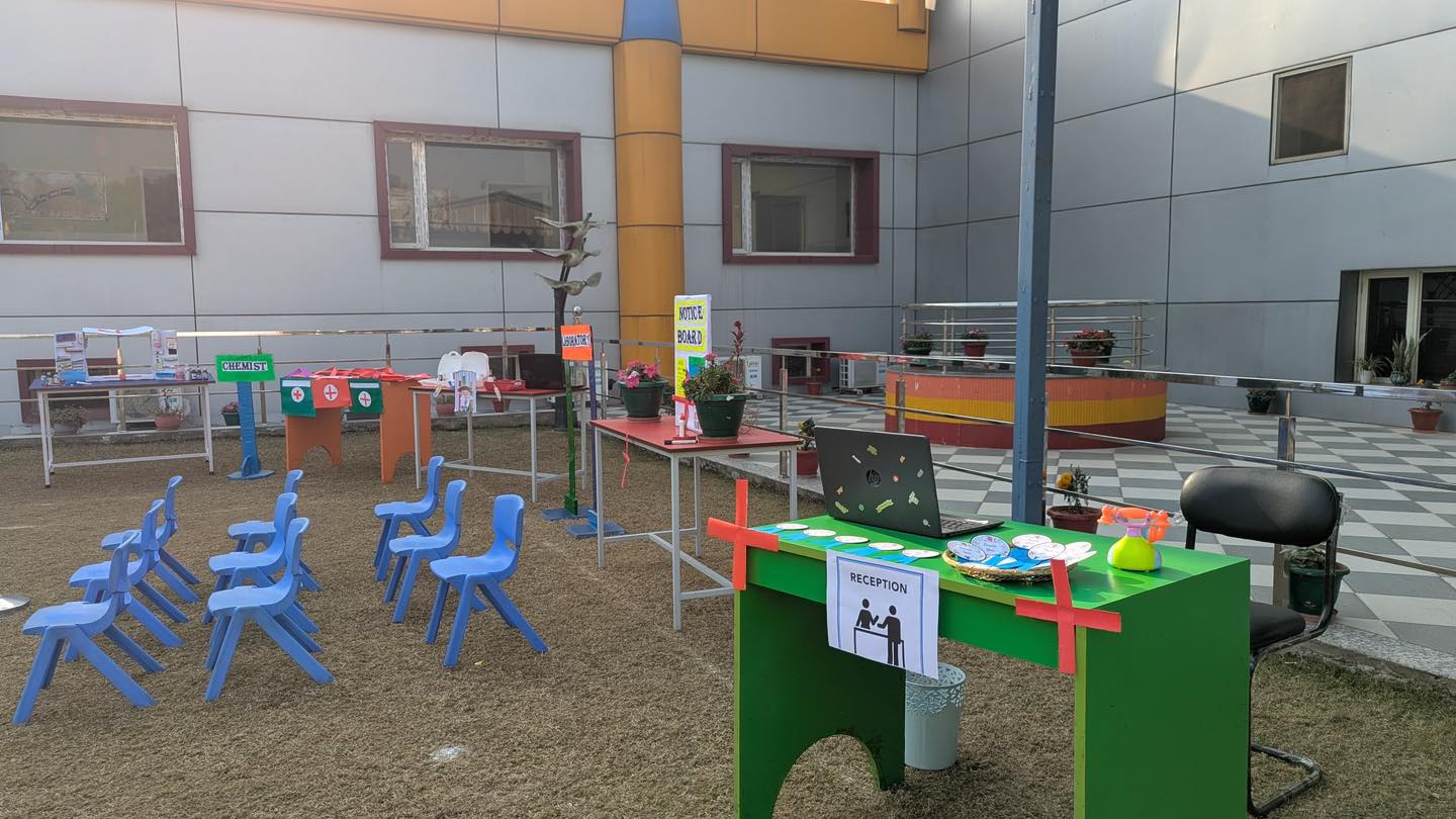 Creative Learning Pic 2">
                                </div>
                                <div class="portfolio-content">
                                    <div class="content-view">
                                        <a class="popup-image" href=